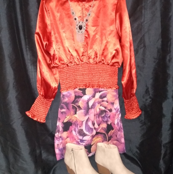 Red Silk Long Sleeve Blouse - Picture 5 of 5